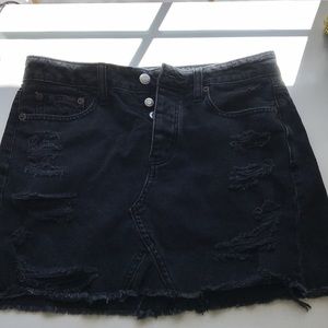 Black jean skirt size 4 American eagle